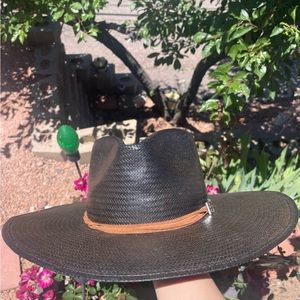 Bullhide Straw Hat with Flexible Brim